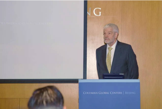 美国驻华大使馆环境科学科技健康组参赞黄京伟（Jock Whittlesey）
